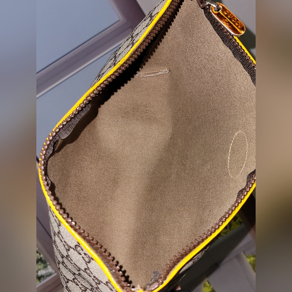 AUTHENTIC GUCCI Plus, Vintage, Clean, Excl. Cond. Custom Trim, Clutch/Bag - Picture 16 of 16